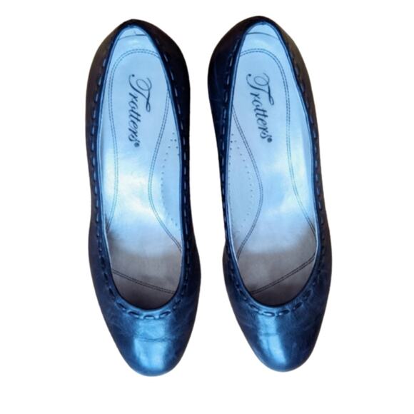 Trotters Black Leather Pumps, Wide Fit Heels, Office, Comfort Heels - Picture 3 of 9